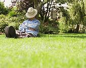 Sleeping+man+under+tree